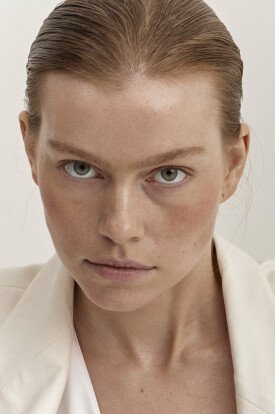 YULIA